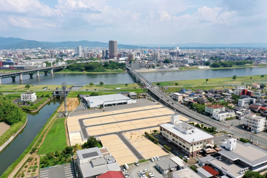 R6.8　空撮①<br />
すぐ近くにJR久留米駅が見えます。